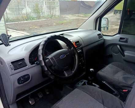 Білий Форд Коннект, об'ємом двигуна 1.8 л та пробігом 210 тис. км за 3800 $, фото 1 на Automoto.ua