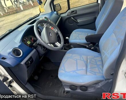 Белый Форд Коннект, объемом двигателя 1.8 л и пробегом 280 тыс. км за 7800 $, фото 10 на Automoto.ua