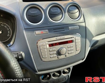 Белый Форд Коннект, объемом двигателя 1.8 л и пробегом 314 тыс. км за 5000 $, фото 10 на Automoto.ua