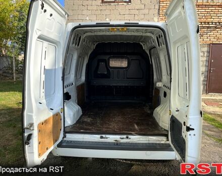 Белый Форд Коннект, объемом двигателя 1.8 л и пробегом 314 тыс. км за 5000 $, фото 4 на Automoto.ua