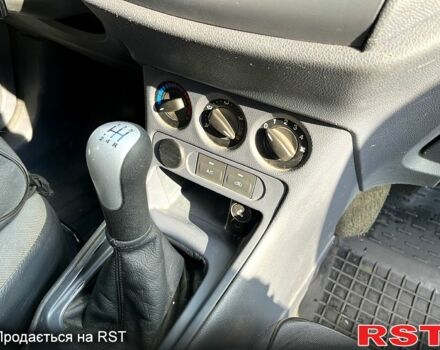 Белый Форд Коннект, объемом двигателя 1.8 л и пробегом 314 тыс. км за 5000 $, фото 7 на Automoto.ua