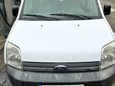 Белый Форд Коннект, объемом двигателя 1.8 л и пробегом 1200 тыс. км за 5000 $, фото 1 на Automoto.ua