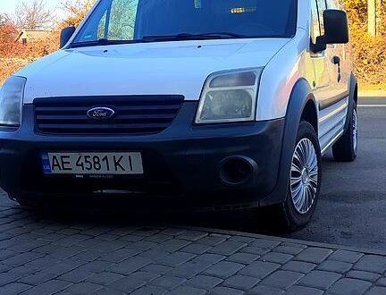 Белый Форд Коннект, объемом двигателя 1.8 л и пробегом 200 тыс. км за 4200 $, фото 1 на Automoto.ua