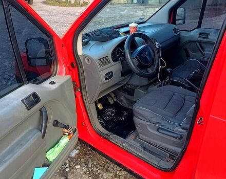 Красный Форд Коннект, объемом двигателя 1.8 л и пробегом 555 тыс. км за 2600 $, фото 8 на Automoto.ua