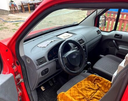 Красный Форд Коннект, объемом двигателя 1.8 л и пробегом 197 тыс. км за 2200 $, фото 7 на Automoto.ua