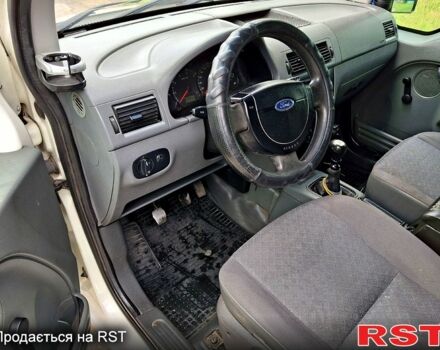 Форд Коннект, объемом двигателя 1.8 л и пробегом 400 тыс. км за 3850 $, фото 3 на Automoto.ua