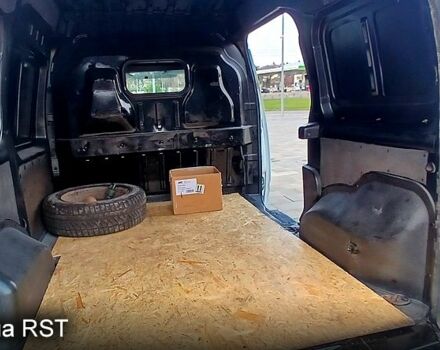 Форд Коннект, объемом двигателя 1.8 л и пробегом 0 тыс. км за 4200 $, фото 10 на Automoto.ua