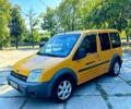 Желтый Форд Коннект, объемом двигателя 1.8 л и пробегом 300 тыс. км за 2399 $, фото 1 на Automoto.ua
