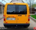 Желтый Форд Коннект, объемом двигателя 1.8 л и пробегом 242 тыс. км за 3800 $, фото 3 на Automoto.ua