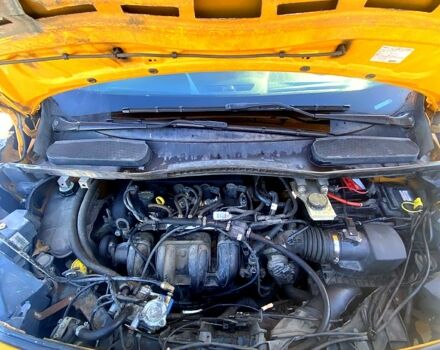 Желтый Форд Коннект, объемом двигателя 25 л и пробегом 330 тыс. км за 7600 $, фото 12 на Automoto.ua