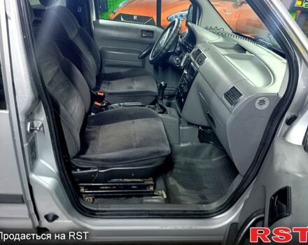 Серый Форд Коннект, объемом двигателя 1.8 л и пробегом 370 тыс. км за 4250 $, фото 5 на Automoto.ua