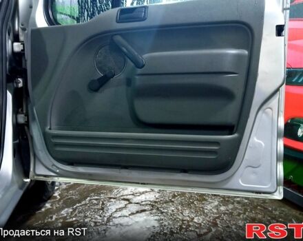 Серый Форд Коннект, объемом двигателя 1.8 л и пробегом 370 тыс. км за 4250 $, фото 6 на Automoto.ua