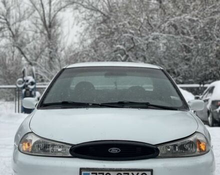 Белый Форд Контур, объемом двигателя 2 л и пробегом 200 тыс. км за 1499 $, фото 1 на Automoto.ua