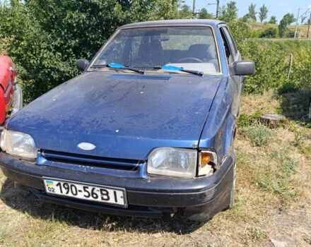 Синій Форд Контур, об'ємом двигуна 2 л та пробігом 111 тис. км за 470 $, фото 1 на Automoto.ua