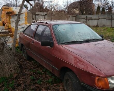 Красный Форд Кугар, объемом двигателя 1.6 л и пробегом 500 тыс. км за 392 $, фото 3 на Automoto.ua