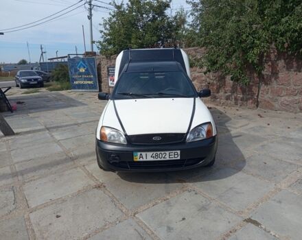 Білий Форд Кур'єр, об'ємом двигуна 1.8 л та пробігом 234 тис. км за 850 $, фото 2 на Automoto.ua