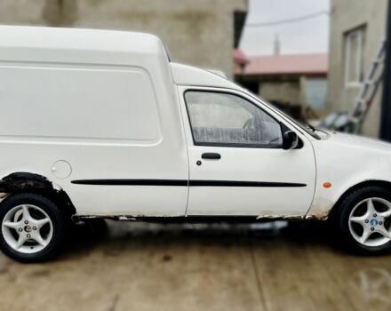 Белый Форд Курьер, объемом двигателя 0 л и пробегом 340 тыс. км за 850 $, фото 2 на Automoto.ua