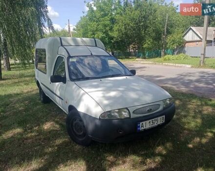 Білий Форд Кур'єр, об'ємом двигуна 1.75 л та пробігом 300 тис. км за 1100 $, фото 1 на Automoto.ua