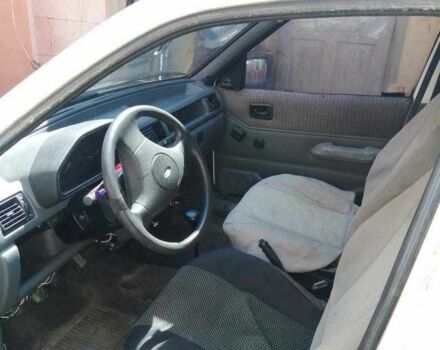 Белый Форд Курьер, объемом двигателя 1.3 л и пробегом 500 тыс. км за 899 $, фото 5 на Automoto.ua