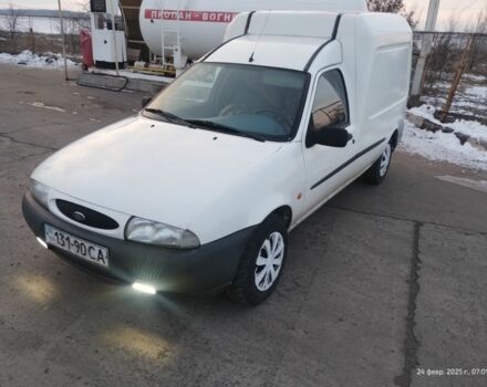Белый Форд Курьер, объемом двигателя 1.3 л и пробегом 115 тыс. км за 1388 $, фото 10 на Automoto.ua