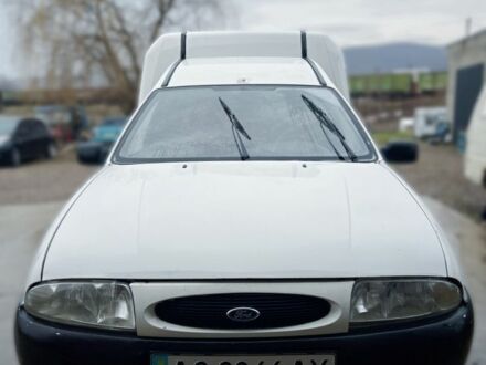 Белый Форд Курьер, объемом двигателя 0 л и пробегом 340 тыс. км за 850 $, фото 1 на Automoto.ua