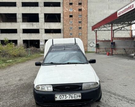 Білий Форд Кур'єр, об'ємом двигуна 1.8 л та пробігом 193 тис. км за 643 $, фото 1 на Automoto.ua