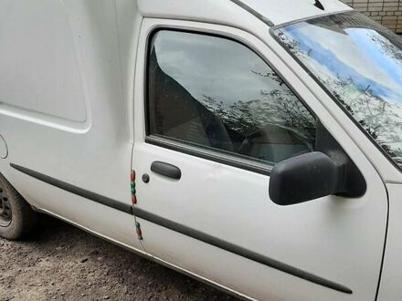 Белый Форд Курьер, объемом двигателя 1.8 л и пробегом 110 тыс. км за 2200 $, фото 1 на Automoto.ua