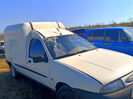 Белый Форд Курьер, объемом двигателя 1.4 л и пробегом 300 тыс. км за 300 $, фото 1 на Automoto.ua