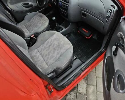 Червоний Форд Кур'єр, об'ємом двигуна 1.3 л та пробігом 200 тис. км за 1199 $, фото 6 на Automoto.ua