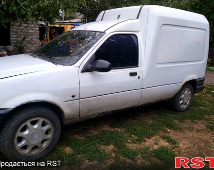 Форд Курьер 1994 в Днепре (Днепропетровске) на Automoto.ua Форд Курьер, объемом двигателя 1.8 л и пробегом 0 тыс. км за 730 $, фото 5 на Automoto.ua