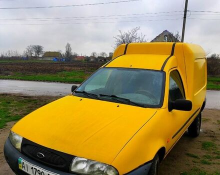 Форд Курьер, объемом двигателя 1.8 л и пробегом 300 тыс. км за 1200 $, фото 1 на Automoto.ua