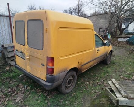 Желтый Форд Курьер, объемом двигателя 1.8 л и пробегом 390 тыс. км за 1185 $, фото 3 на Automoto.ua