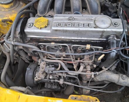 Желтый Форд Курьер, объемом двигателя 1.8 л и пробегом 139 тыс. км за 600 $, фото 4 на Automoto.ua