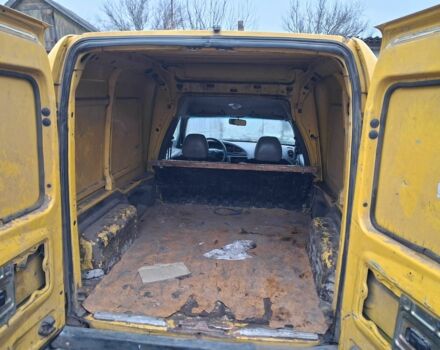 Желтый Форд Курьер, объемом двигателя 1.8 л и пробегом 139 тыс. км за 600 $, фото 7 на Automoto.ua