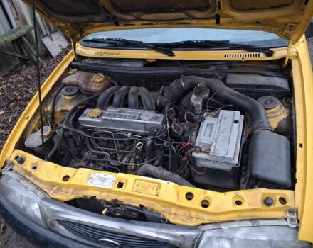 Желтый Форд Курьер, объемом двигателя 1.8 л и пробегом 139 тыс. км за 600 $, фото 5 на Automoto.ua