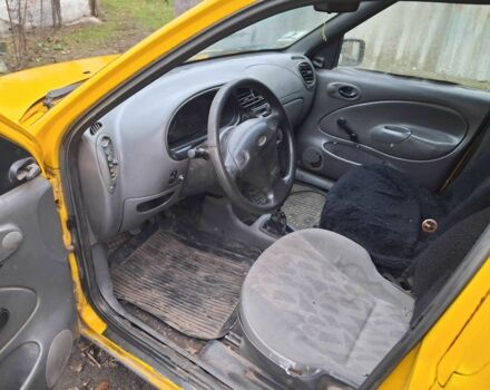 Желтый Форд Курьер, объемом двигателя 1.8 л и пробегом 139 тыс. км за 600 $, фото 6 на Automoto.ua