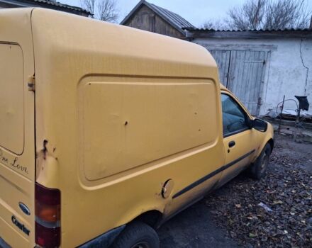 Желтый Форд Курьер, объемом двигателя 1.8 л и пробегом 139 тыс. км за 600 $, фото 2 на Automoto.ua