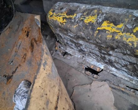 Желтый Форд Курьер, объемом двигателя 1.8 л и пробегом 139 тыс. км за 600 $, фото 8 на Automoto.ua