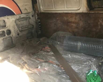 Белый Форд Другая, объемом двигателя 2.5 л и пробегом 386 тыс. км за 1350 $, фото 4 на Automoto.ua