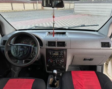 Белый Форд Другая, объемом двигателя 1.8 л и пробегом 360 тыс. км за 2500 $, фото 1 на Automoto.ua