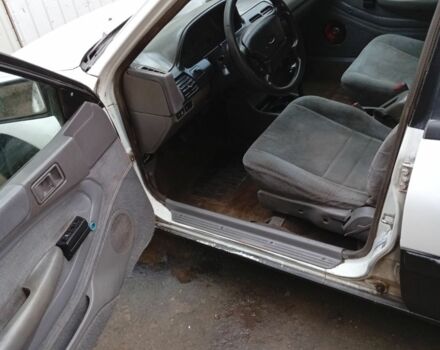 Білий Форд Інша, об'ємом двигуна 1.9 л та пробігом 270 тис. км за 800 $, фото 4 на Automoto.ua