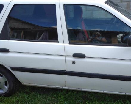 Белый Форд Другая, объемом двигателя 0 л и пробегом 98 тыс. км за 500 $, фото 3 на Automoto.ua