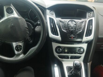 Форд Другая 2013 в Харькове на Automoto.ua Белый Форд Другая, объемом двигателя 1 л и пробегом 190 тыс. км за 3140 $, фото 1 на Automoto.ua