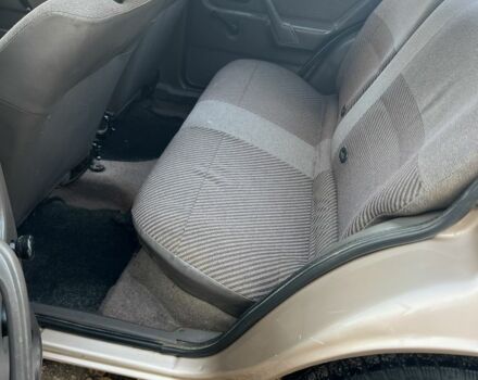 Бежевый Форд Другая, объемом двигателя 1.4 л и пробегом 150 тыс. км за 880 $, фото 16 на Automoto.ua