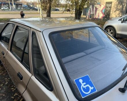 Бежевый Форд Другая, объемом двигателя 1.4 л и пробегом 150 тыс. км за 880 $, фото 5 на Automoto.ua