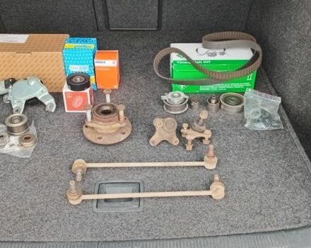 Черный Форд Другая, объемом двигателя 1.6 л и пробегом 310 тыс. км за 7000 $, фото 5 на Automoto.ua