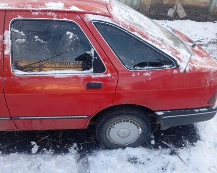 Красный Форд Другая, объемом двигателя 2 л и пробегом 52 тыс. км за 1200 $, фото 1 на Automoto.ua