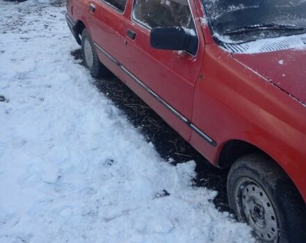 Красный Форд Другая, объемом двигателя 2 л и пробегом 52 тыс. км за 1200 $, фото 5 на Automoto.ua
