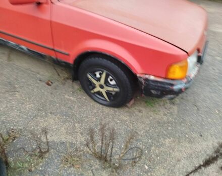 Красный Форд Другая, объемом двигателя 1 л и пробегом 1000 тыс. км за 450 $, фото 3 на Automoto.ua