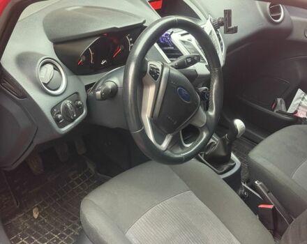 Красный Форд Другая, объемом двигателя 1.2 л и пробегом 148 тыс. км за 5700 $, фото 5 на Automoto.ua